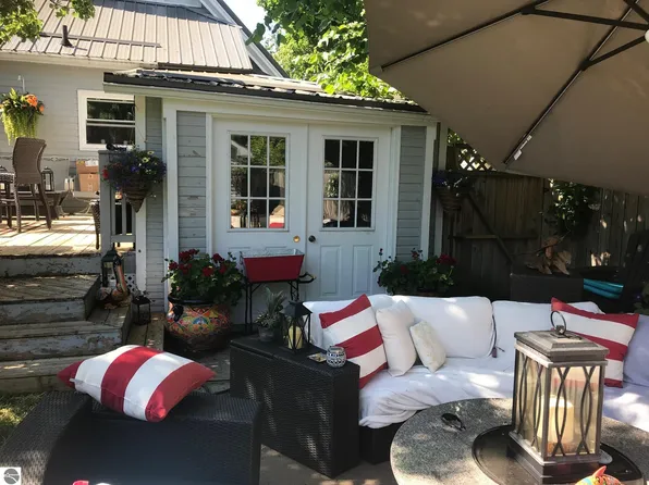 525 Webster St, Traverse City, MI 49686