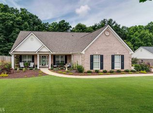 830 Crystal Meadow Dr, Winder, GA 30680