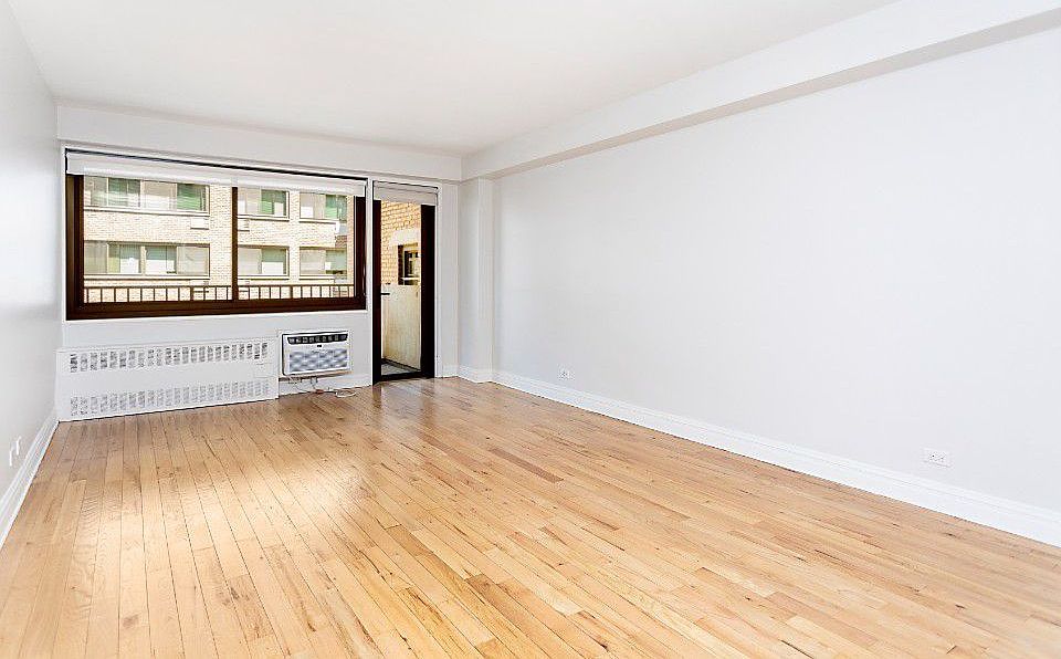 1st image of 135 W 96th St APT 4c