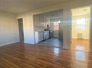 64-50 217th St #2B, Oakland Gardens, NY 11364