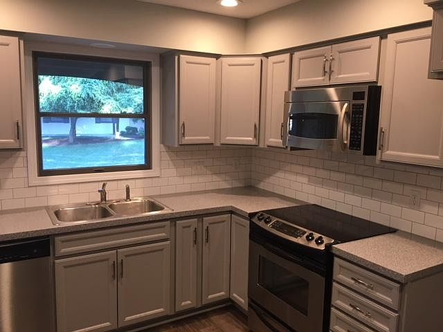 1st image of 221 Bona Vista Dr NW