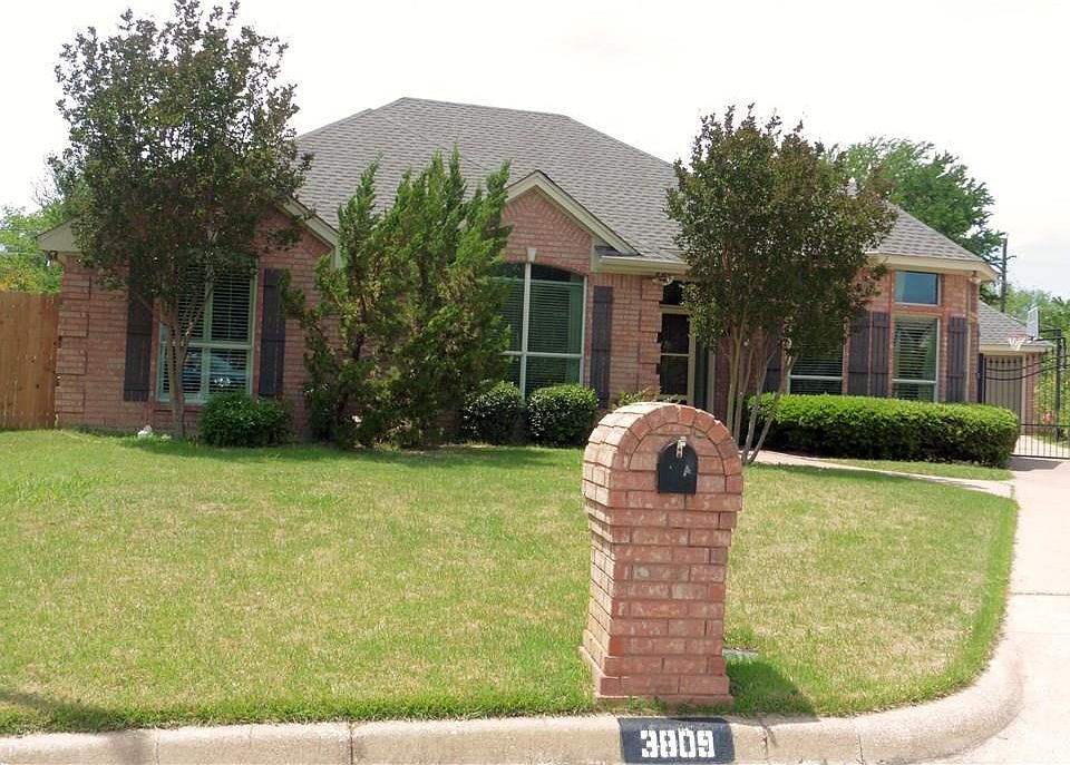 1st image of 3809 Autumn Glen Ct