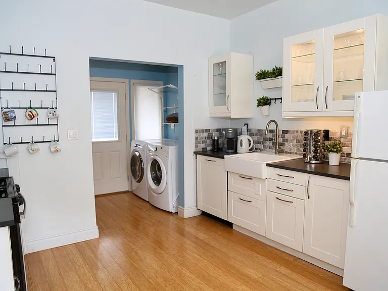 748 Kansas St — Photo 13