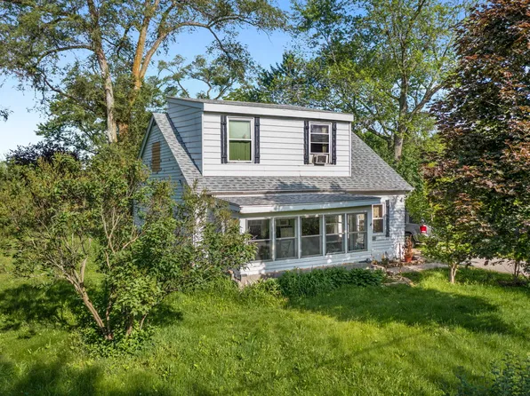 1S120 Indian Knoll St, Winfield, IL 60190