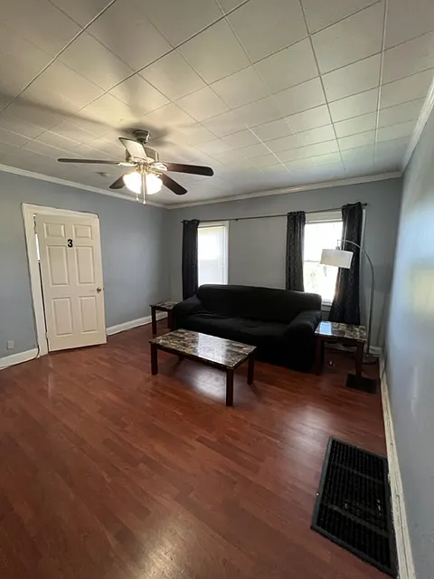 Building Photo - 1436 E Genesee St #22