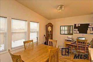 4th image of 3317 Willowbrook Ct