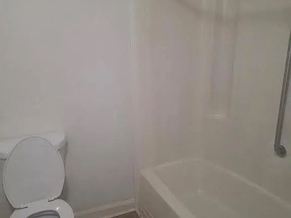 5th image of 1230 Ridge Ave #1
