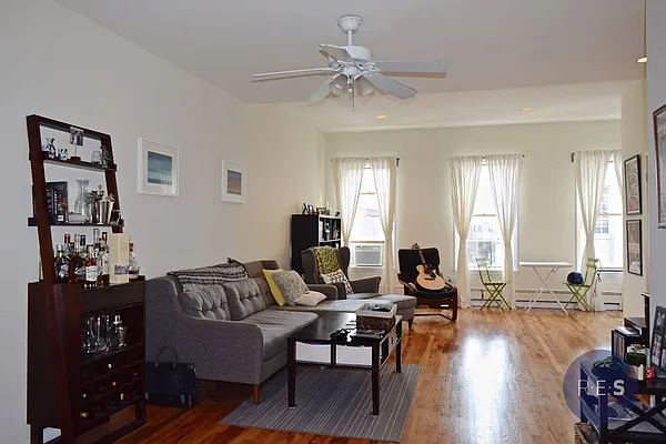 Rented by RES New York | media 25