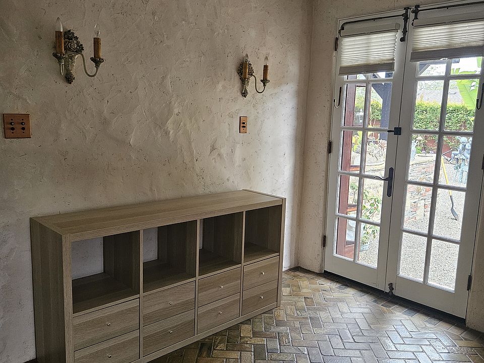 1st image of 3043 Paseo Del Descanso
