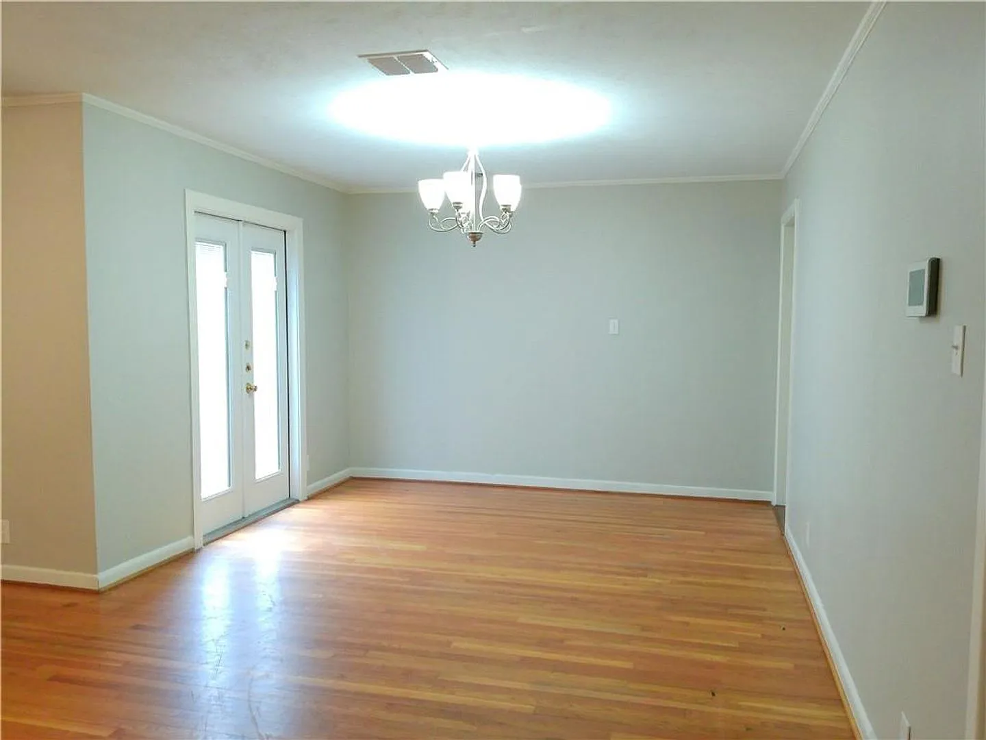 522 Pasadena - 4/Bed 3/Bath - $1995/month — Photo 3
