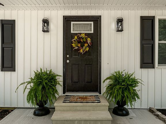 4th image of 3638 Cherry Ridge Rd