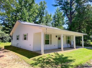 1009 Lindsey Ln, Atlanta, TX 75551