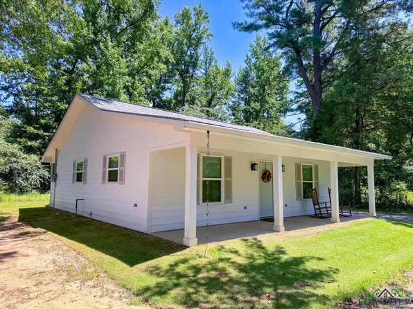 1009 Lindsey Ln, Atlanta, TX 75551