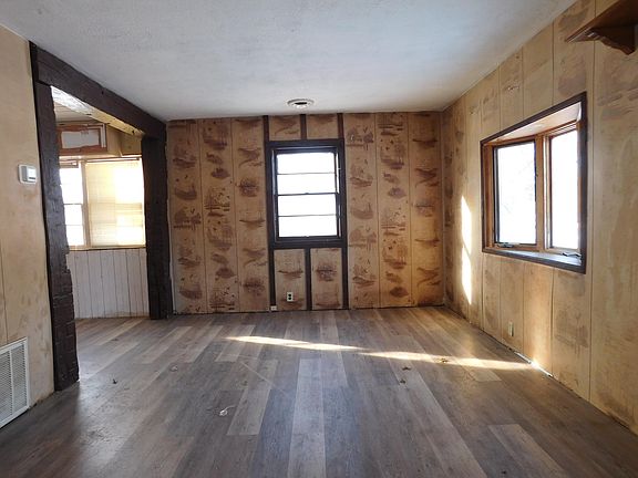 3rd image of 2112 Kathryn Dr