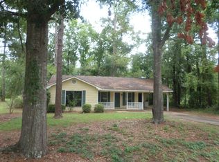 1411 Woodland Dr, Bainbridge, GA 39819