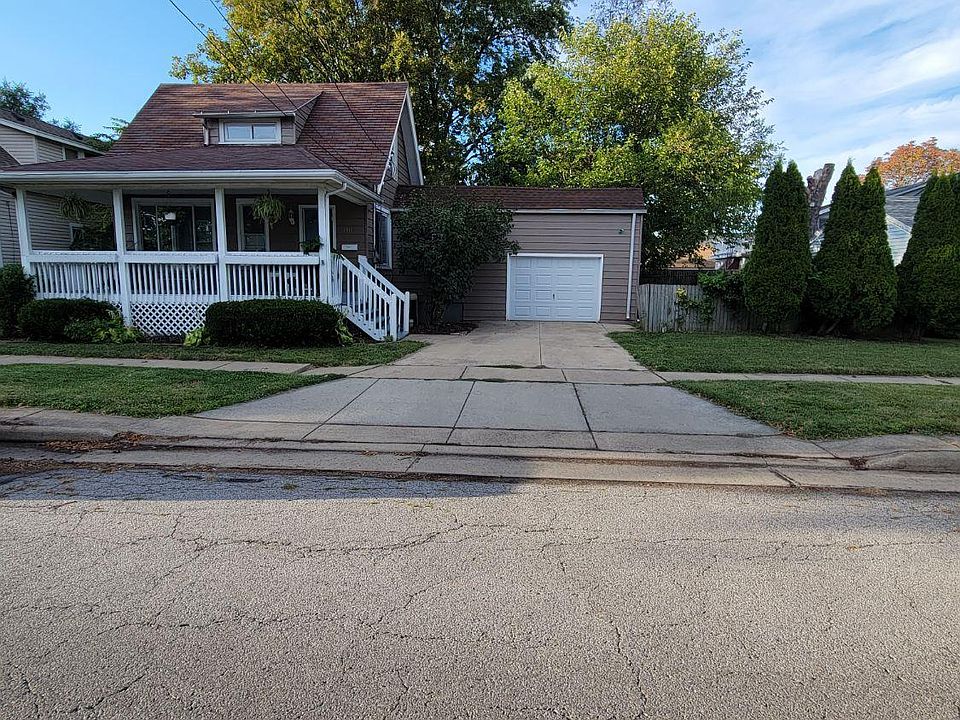1st image of 1811 Barker St