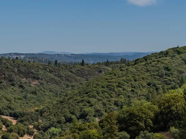 14255 Quartz Mountain Rd E, Sutter Creek, CA 95685
