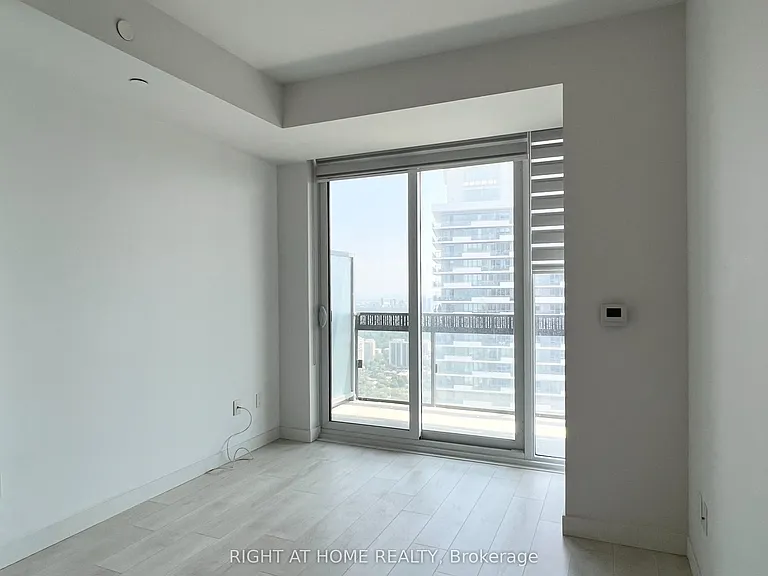 8 Eglinton Ave E #5001 — Photo 6