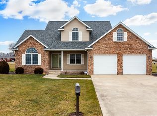 4 Blue Jay Dr, Teutopolis, IL 62467