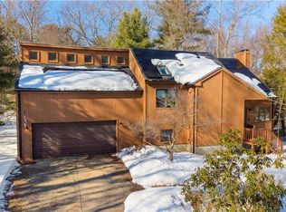 3 Rogler Farm Rd, Smithfield, RI 02917