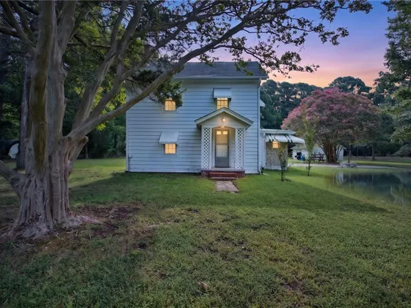 126 N Bay Haven Rd, Gwynn, VA 23066
