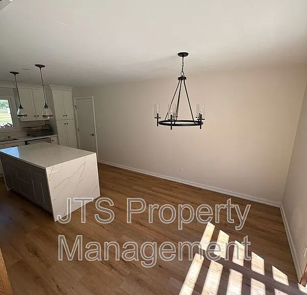 501 J St — Photo 10