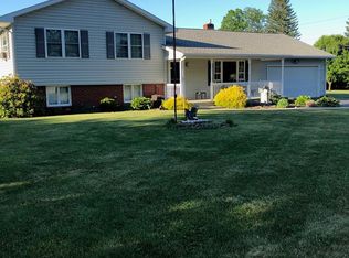 27 Seneca Dr, Horseheads, NY 14845