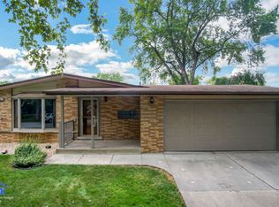 805 W Manor Ct, Glenwood, IL