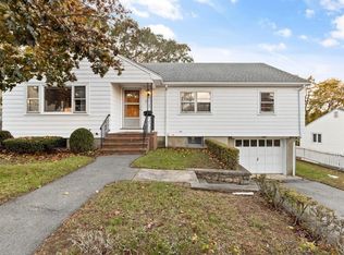 33 Wakefield Ave, Wakefield, MA 01880