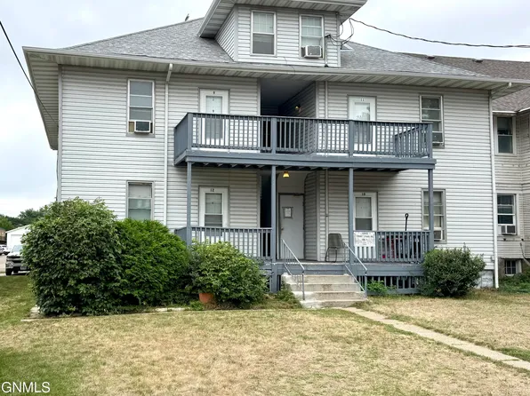 615 N 6th St, Bismarck, ND 58501
