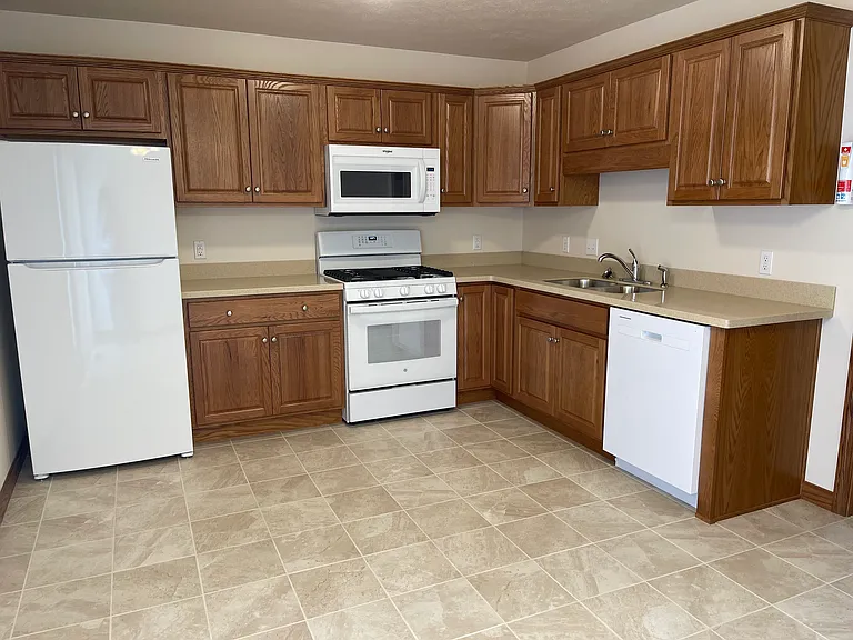 2906 Lena Ct — Photo 4