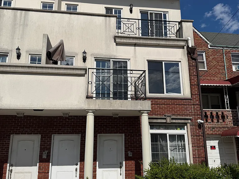 1739 Stillwell Ave #B — Photo 1