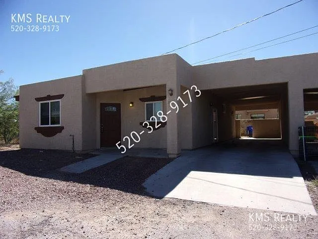 Building Photo - 3040 N Fontana Ave