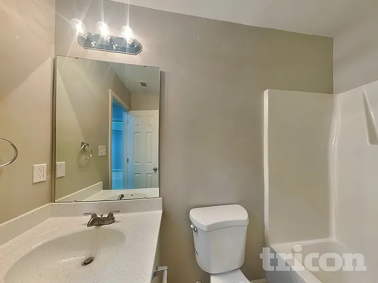 2120 Ballingarry Dr — Photo 15