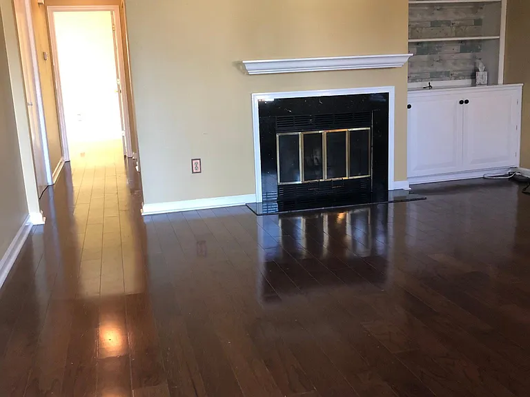 1001 Clifton Ln — Photo 10