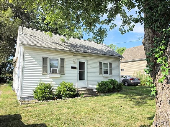 2nd image of 1219 School St