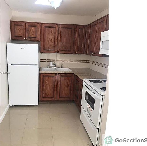 2nd image of 1415 Arpeika St #1