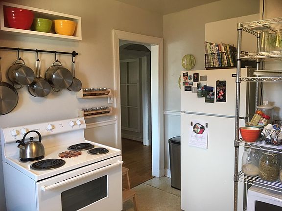 5th image of 1401 Cedar Ln APT 3