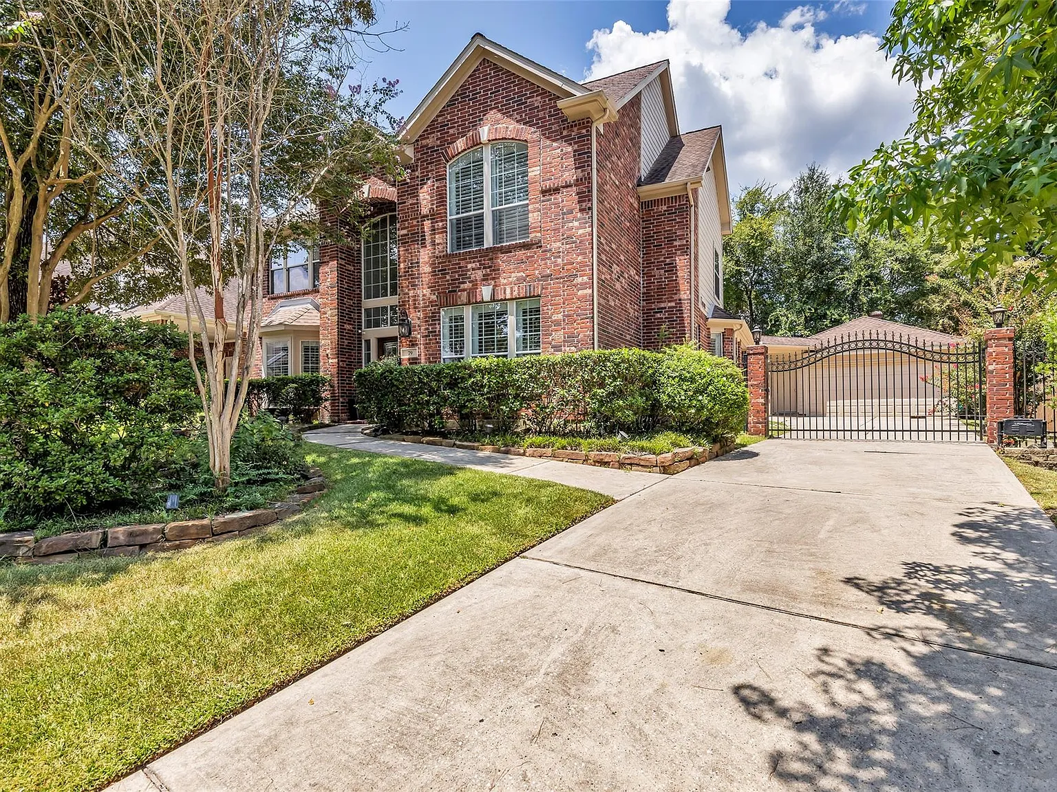 4 bed, 3.5 bath, 2918 sqft, $4,650 — Photo 3