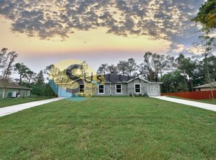 3851 Hollycrest St, Fort Myers, FL 33905
