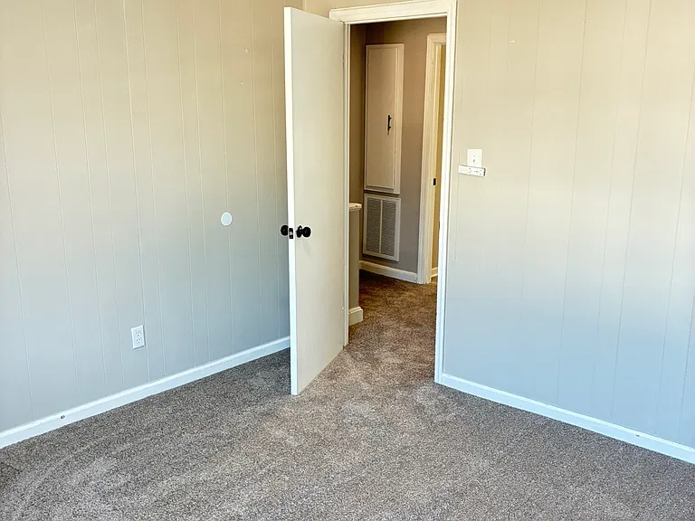 1612 Dartmore Dr N #A — Photo 18