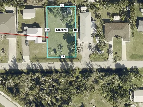 5482 Phillips St, Bokeelia, FL 33922