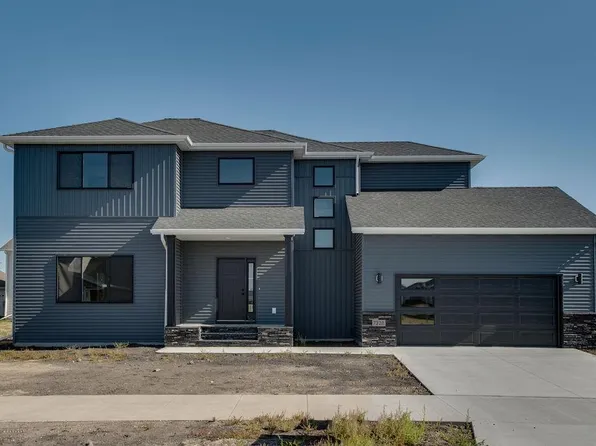 7328 23rd St S, Fargo, ND 58104