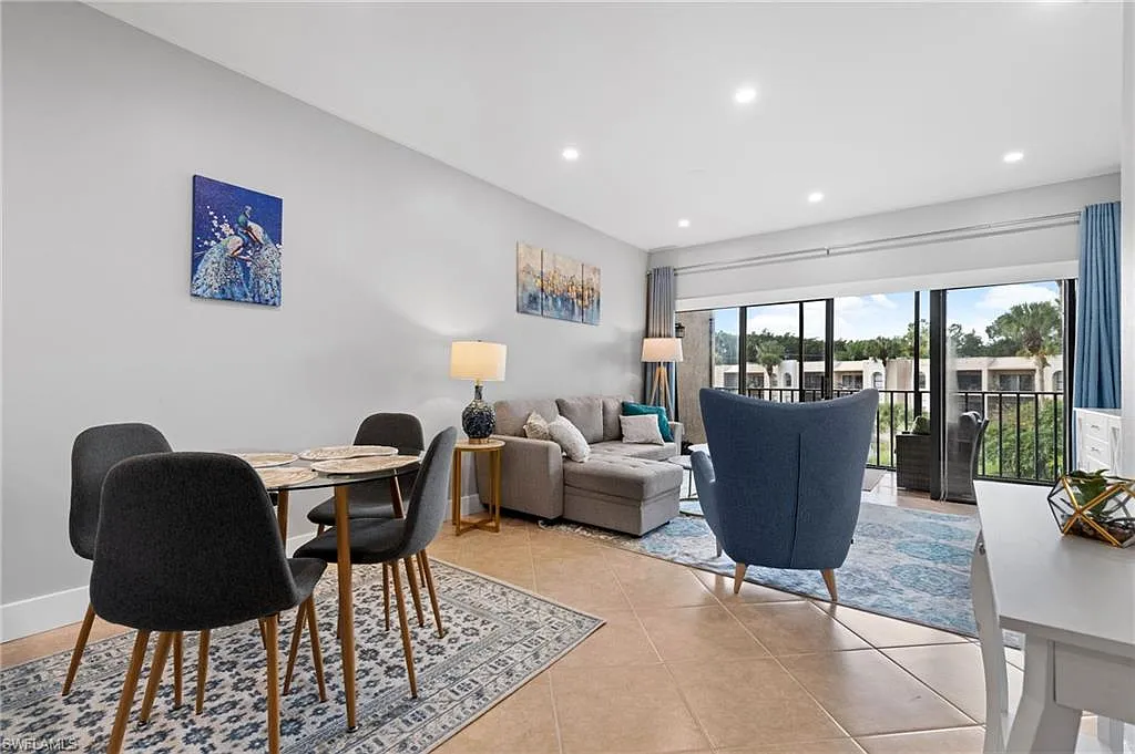 2 bed, 2.0 bath, 1000 sqft, $2,000 — Photo 3
