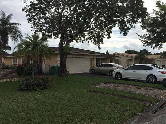 3rd image of 2601 NW 119th Ter
