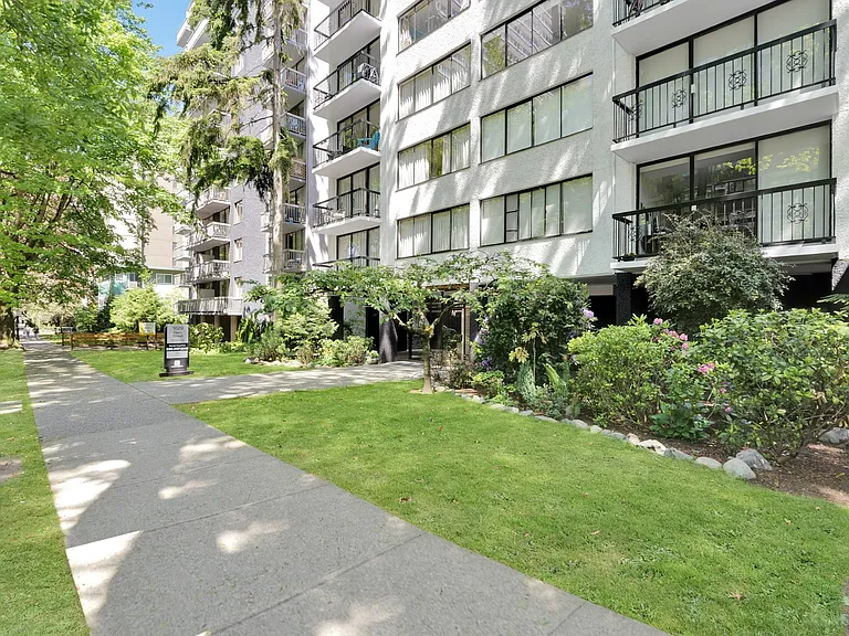 1629 Haro St #904 — Photo 3