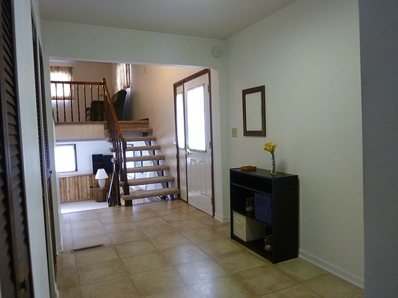 3rd image of 525 N 2nd Ave