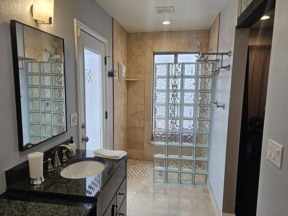 5th image of 5212 E Winchcomb Dr