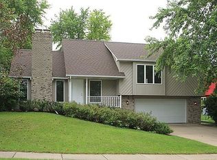 1938 Liberty Ln, Coralville, IA 52241