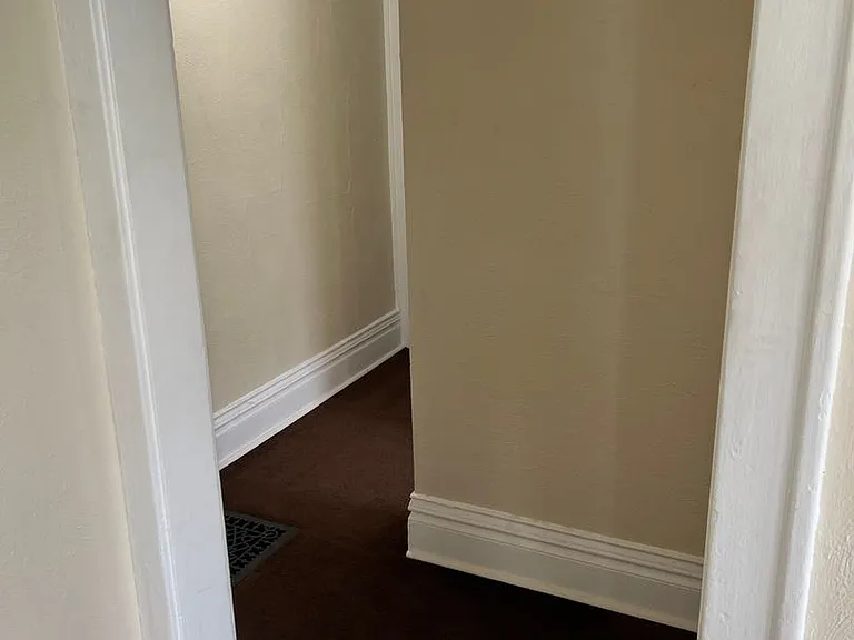 434 N Spring Ave | All Utilities Paid by Landlord — Photo 6